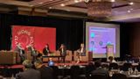 Alain Floch speaking at Big Data & AI World Asia